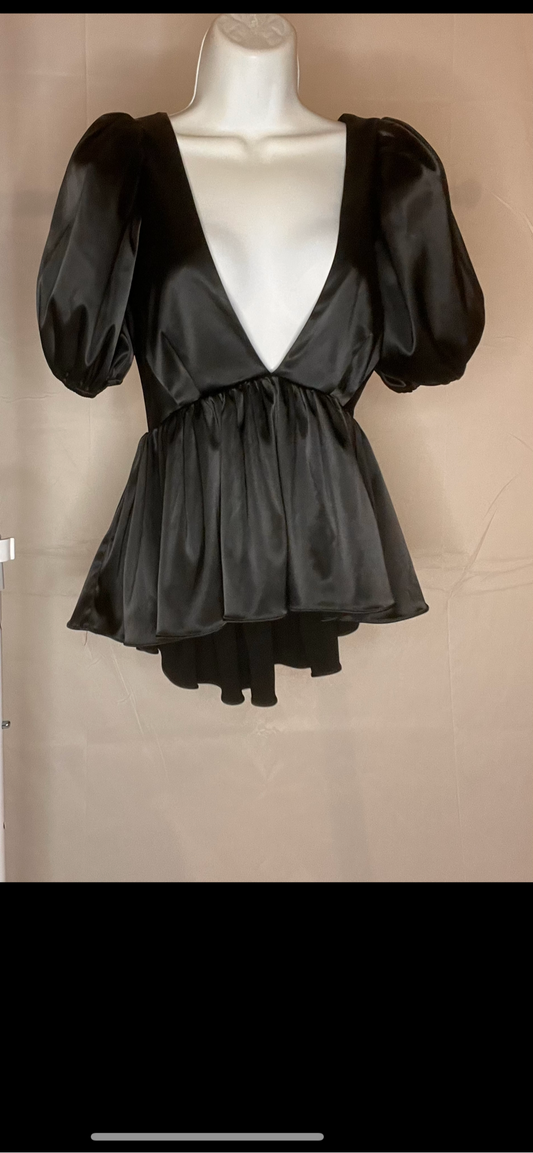(NWT)  Allina Liu Black Short Sleeve Shirt – Size XS (Can fit Small/Medium)